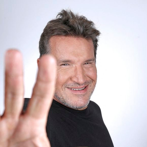 Pour le dernier ouvrage de Comme j'aime, intitulé Petits déjeuners & brunchs, il signe la préface. 

Exclusif - Benjamin Castaldi lors de l'enregistrement de l'émission "Chez Jordan de Luxe" à Paris, le 26 septembre 2023. 
© Cédric Perrin / Bestimage