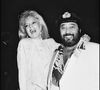 Sylvie Vartan a récemment partagé sur Instagram une série de photos montrant sa complicité avec Carlos au bord d’une piscine, rappelant leur amitié profonde. 

Archives - Sylvie Vartan et le chanteur Carlos aux Victoires de la Musique. RINDOFF-PATERSON / BESTIMAGE