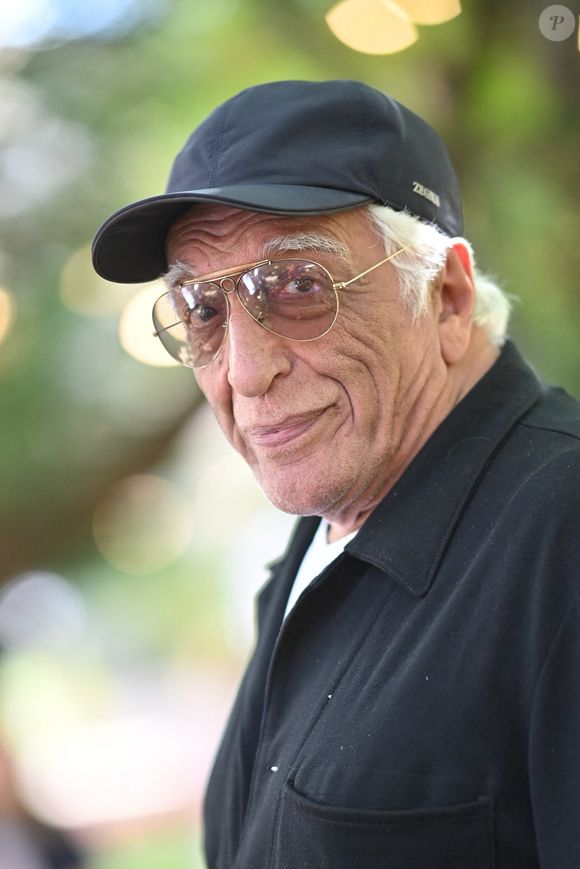 Gérard Darmon assiste au photocall de A l'Ancienne lors du 17e Festival du film francophone d'Angoulême le 28 août 2024 à Angoulême, France. Photo by Franck Castel/ABACAPRESS.COM