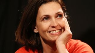 “On peut pas s’offrir plus à cause des soins en cours” : Adeline Blondieau fête son premier anniversaire de mariage