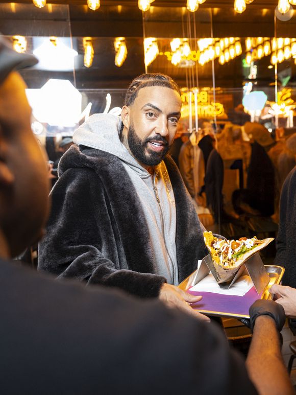 Le rappeur French Montana est passé au restaurant Luks Kebab à Paris le 26 janvier 2025.
© Pierre Perusseau / Bestimage