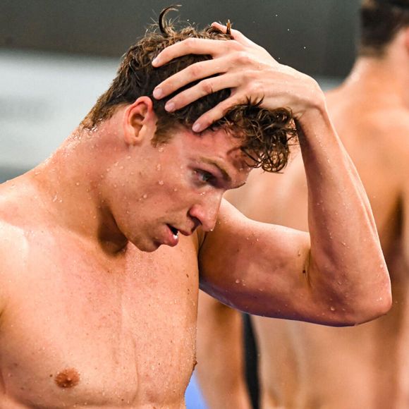 Conscient que le sport de haut niveau a une fin, le jeune nageur anticipe déjà son avenir.

Leon Marchand - Championnats d'Europe de natation au Centre aquatique olympique à Saint-Denis le 14 août 2026. 

© Baptiste Autissier / PsnewZ / Bestimage