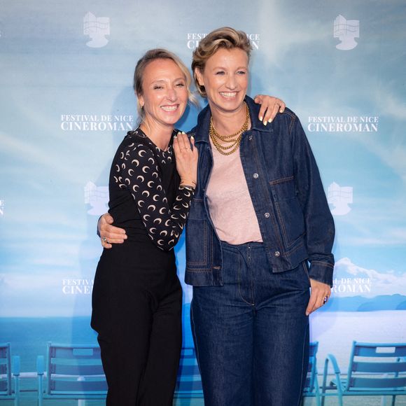 C'est là que la soeur d'Alexandra, lui et leurs enfants habitent désormais.

Audrey Lamy, Alexandra Lamy assistent au tapis rouge du 2ème jour du 6ème Festival Cinéroman. Nice, France, le 1er octobre 2024. Photo by Shootpix/ABACAPRESS.COM