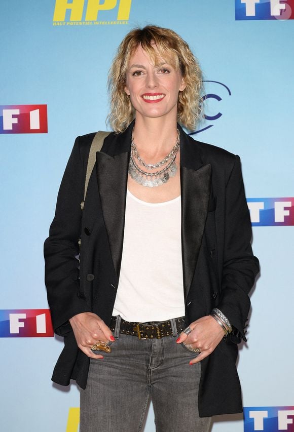 Alors, au début, elle était si concentrée qu'elle avait du mal à être elle-même !

Sara Mortensen - Avant-première des 2 premiers épisodes de la saison 3 de "HPI" à l' UGC Normandie à Paris le 9 mai 2023. © Coadic Guirec/Bestimage