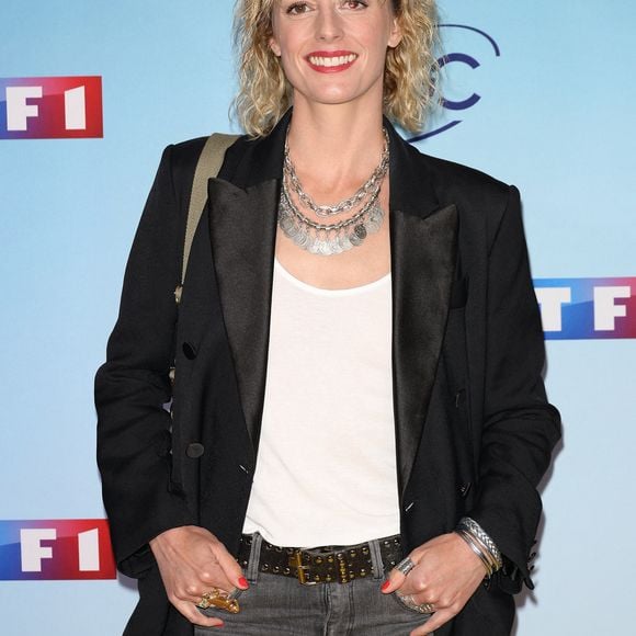 Alors, au début, elle était si concentrée qu'elle avait du mal à être elle-même !

Sara Mortensen - Avant-première des 2 premiers épisodes de la saison 3 de "HPI" à l' UGC Normandie à Paris le 9 mai 2023. © Coadic Guirec/Bestimage