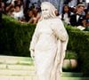 Heidi Klum a, à nouveau, prouvé qu'elle n'avait pas d'égale pour interpréter un thème, arrivant totalement méconnaissable face aux photographes.

Heidi Klum au Met Gala 2026, célébrant "Costume Art" au Metropolitan Museum of Art à New York City.

©Bestimage