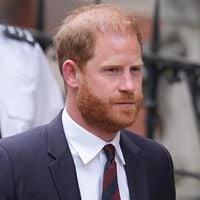 Dans un communiqué officiel, le prince Harry met les choses au clair concernant sa rencontre avec son père le roi Charles III, à qui il a offert un cadeau