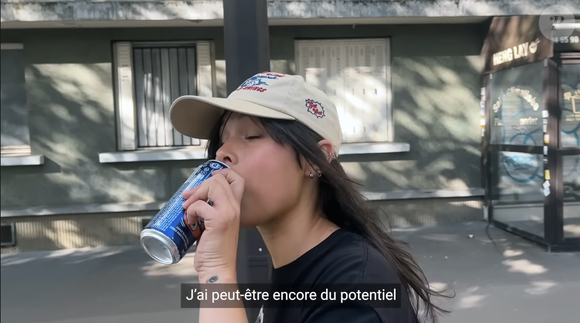 Et si elle s'est déjà fait un nom à la fin 2024, 2025 sera clairement son année. 


Extrait du clip Échec et mat de Miki Duplay
