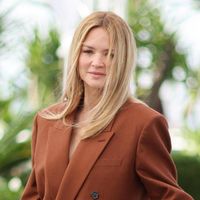 Maman d'un petit garçon à 49 ans, voici l'astuce de Virginie Efira pour garder la ligne : "Des protéines, des légumes, les féculents le midi uniquement"