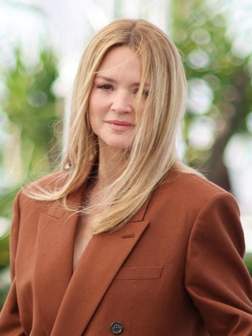 Maman d'un petit garçon à 49 ans, voici l'astuce de Virginie Efira pour garder la ligne : "Des protéines, des légumes, les féculents le midi uniquement"