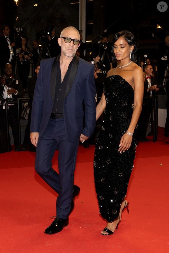 Vincent Cassel et sa compagne Narah Baptista - Montée des marches du film « Parthenope » lors du 77ème Festival International du Film de Cannes, au Palais des Festivals à Cannes. Le 21 mai 2024
© Jacovides-Moreau / Bestimage