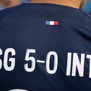 Les joueurs du PSG célèbrent leur titre de Champion d'Europe au Parc Des Princes à Paris, le 1er juin 2025 / © Jeremy Melloul/Bestimage