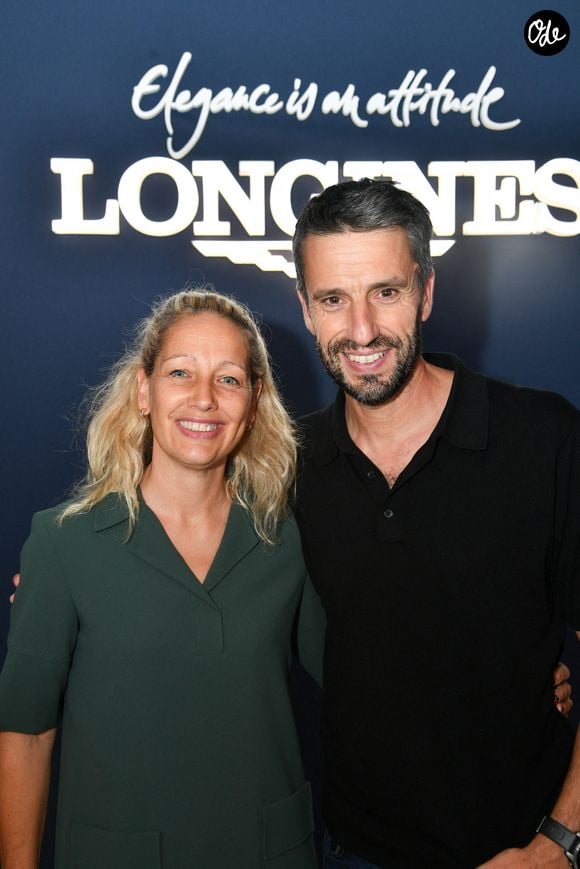 Le couple a assisté au Longines Paris Eiffel Jumping sur le Champ-de-Mars à Paris.

Tony Estanguet et sa compagne dans l'espace VIP, le Pavillon Eiffel, lors de la 12ème édition Longines Paris Eiffel Jumping au pied de la Tour Eiffel sur le Champ-de-Mars à Paris, France, le 19 juin 2026.

© Perusseau-Veeren/Bestimage