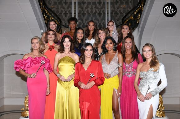 Sylvie Tellier, Sophie Thalmann, Corinne Coman (robe Christophe Guillarmé) , Chloé Mortaud, Nathalie Marquay (robe Christophe Guillarmé) , Eve Gilles, Mélody Vilbert, Indira Ampiot, Clémence Botino, Camille Cerf, Diane Leyre, Mareva Galanter, Maeva Coucke - Photocall du 5ème gala de charité de l'association "Les Bonnes Fées" à l'occasion de la campagne mondiale "Octobre Rose" à l'hôtel Peninsula, Paris le 3 octobre 2024. A l'occasion de la campagne mondiale "Octobre Rose", l'hôtel Peninsula Paris lance son programme caritatif "Peninsula in Pink", dont les bénéfices seront reversés à l'association "Les Bonnes Fées". © Rachid Bellak/Bestimage | 00680178