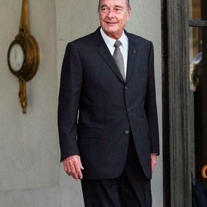 Le président français Jacques Chirac attend l'arrivée du Premier ministre britannique Tony Blair au Palais de l'Elysée à Paris, France, le 11 mai 2007. Photo par Mehdi Taamallah/ABACAPRESS.COM