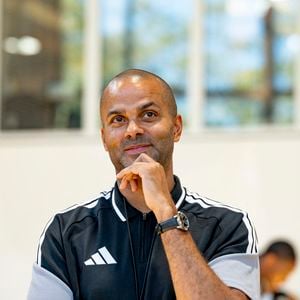 Tony Parker lors d'un entrainement ouvert à la presse à la Tony Parker Academy à Lyon le 04/09/2026. Photo Sandrine Thesillat / PsNewZ / Bestimage