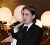 Si l'artiste a choisi de se rebaptiser Christine And The Queens pour ses premières scènes, un changement d'identité s'est opéré sur les années suivantes...

Christine And The Queens aka Redcar Rahim participe au Prix Wepler 2025, organisé à la Brasserie Wepler à Paris, France, le 10 novembre 2025. Photo par Jerome Domine/Abaca