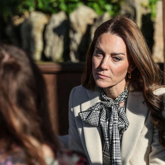 Après un traitement préventif contre le cancer, Kate Middleton est actuellement en rémission.

La princesse de Galles lors d'une visite à l'hospice de Sully, près de Cardiff. Photo par Richard Pohle/The Times/PA Wire/ABACAPRESS.COM