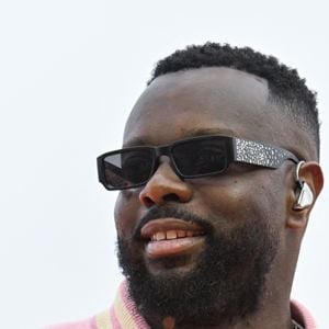 Show de de Gims lors du 105ème Prix d'Amérique à l'Hippodrome de Vincennes le 25 janvier 2026. © Lionel Urman/Bestimage