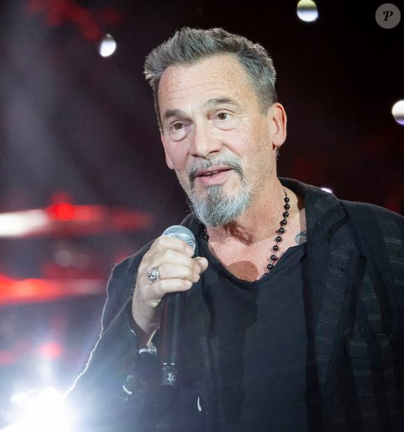 Exclusif - Florent Pagny lors de l'enregistrement de l'émission "L'anniversaire secret" à Paris. Le 7 novembre 2023 © Cyril Moreau / Bestimage