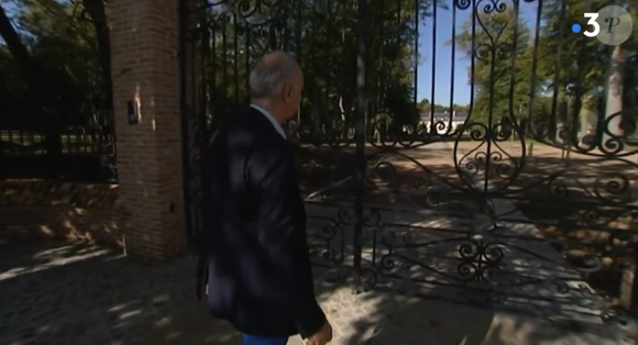 Françoise Sagan dans son manoir du Breuil, en Normandie. Capture Youtube/France 3