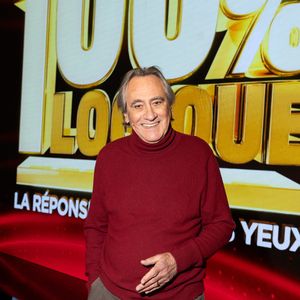 Exclusif - Philippe Lavil en backstage de l'enregistrement de l'émission "100% Logique", présentée par C.Féraud et diffusée le 7 mars 2026 sur France 2, à Saint Denis, France, le 26 novembre 2025. © Jeremy Melloul/Bestimage