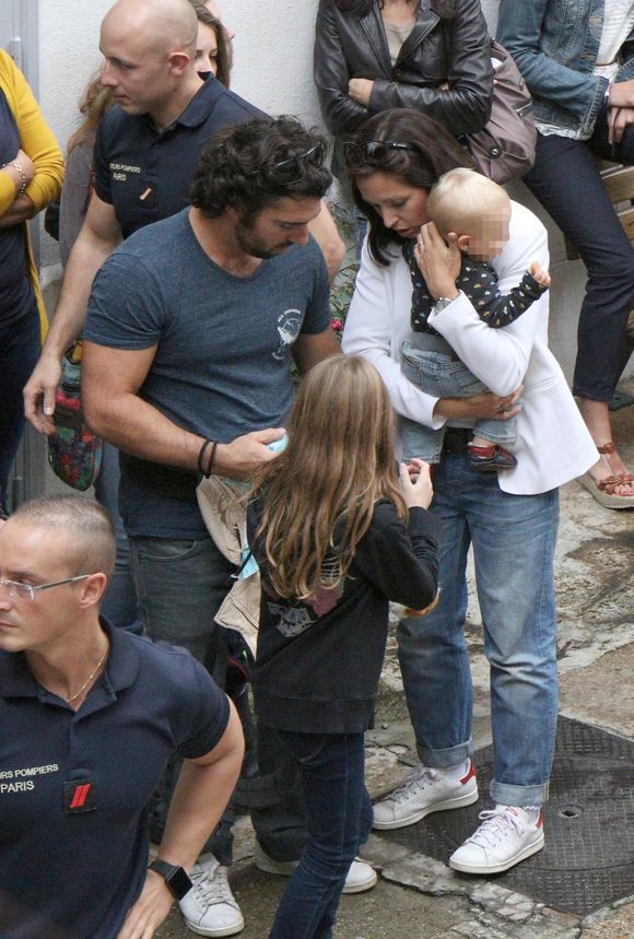 Aujourd'hui âgé de 10 ans, il avait 4 malformations cardiaques à la naissance

Natasha St-Pier, son mari Grégory Quillacq avec leur fils Bixente soutiennent l'association "Petit Coeur de Beurre" lors du week-end de la Cardiopathie Congénitale à la caserne des pompiers de Malar à Paris le 1er octobre 2016. ©Agence / Bestimage