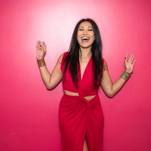 L'artiste de 51 ans très connue en France joue dans un film

Anggun en backstage de l'enregistrement de l'émission "Serge Lama, le dernier rappel" présentée par F. Bollaert, diffusée le vendredi 21 novembre 2025 sur France 3 à 21h10, au théâtre Marigny à Paris, France, le 29 avril 2025. © Clovis-Moreau/Bestimage