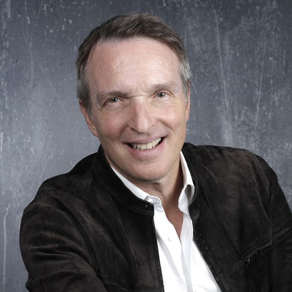 Exclusif - Portrait de Stéphane Rotenberg à Paris, le 15 mai 2025.
© Cédric Perrin/Bestimage