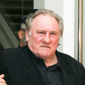 Gérard Depardieu vient d'être renvoyé devant la cour criminelle par une juge d'instruction

Gérard Depardieu a son procès pour agressions sexuelles sur deux femmes lors d'un tournage de film, au tribunal correctionnel de Paris

© Denis Guignebourg / Bestimage