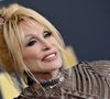 A l'instar de l'icône de la chanson Dolly Parton ! D'après "Page Six", la chanteuse de 79 ans aurait refusé d'apparaitre dans le show culinaire de Meghan Markle.

Dolly Parton. - 57 ème cérémonie "Academy of Country Music Awards" à Las Vegas, le 7 mars 2022. (AGENCE / BESTIMAGE).
