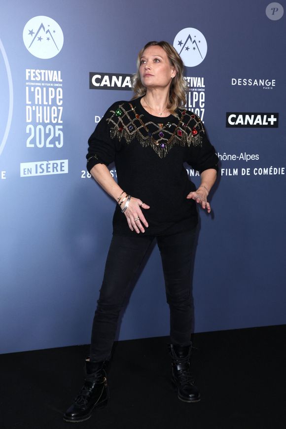 Caroline Vigneaux - Photocall lors de la 28ème édition du festival International du Film de Comédie à l'Alpe d'Huez le 14 janvier 2025. © Dominique Jacovides/Bestimage