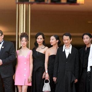 Sidonie Dumas, Olivier Delbosc, Benoît Magimel, Bonnie ChagneauRavoire, Tran Nu Yen Khe, le réalisateur Tran Anh Hung, Juliette Binoche et Pierre Gagnaire arrivant pour la projection de La Passion De Dodin Bouffant lors du 76e Festival de Cannes qui se tient au Palais des Festivals le 24 mai 2023 à Cannes, France. Photo de Lionel Urman/ABACAPRESS.COM
