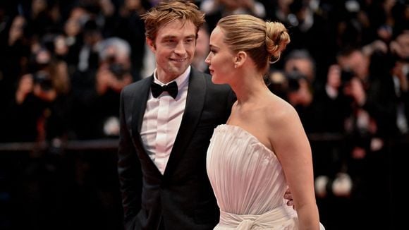 Festival de Cannes 2025 : Jennifer Lawrence délaisse son mari pour enflammer le tapis rouge avec Robert Pattinson