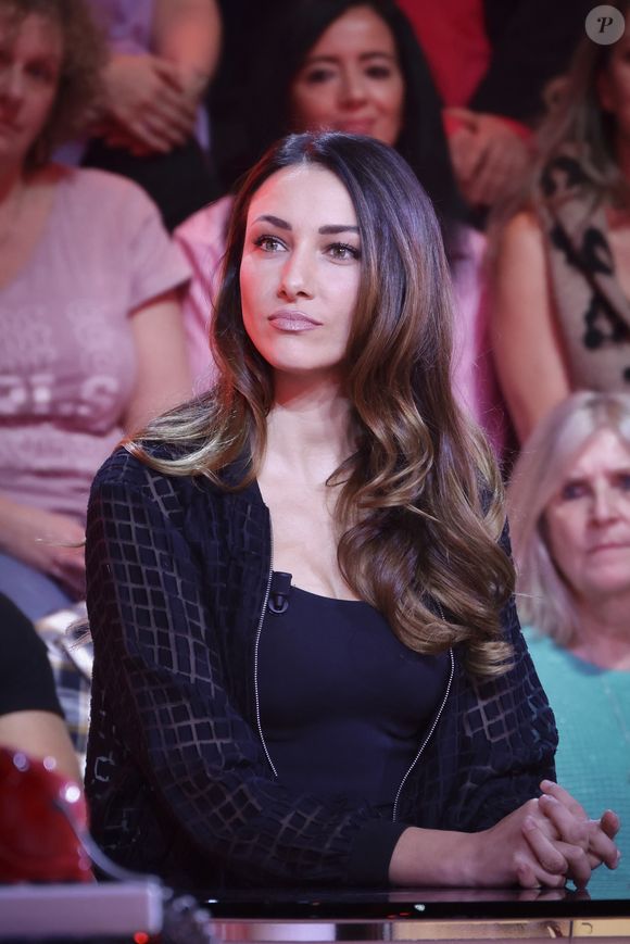 Exclusif - Delphine Wespiser (Miss France 2012), sur le plateau du "Prime des Vérités" présenté par C.Hanouna, et diffusé en direct sur W9, Paris, France, le 14 janvier 2026. © Jack Tribeca / Bestimage