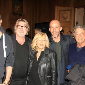 Exclusif - Yohan Khatir, Gérard Pont, Nicoletta, Alexandre Chappuis (le fils de Nicoletta), Hervé Vilard, Jean-Christophe Molinier - Première du film documentaire "Nicoletta, la voix de la liberté" à la Scam à Paris. Le 26 septembre 2019. BALDINI / BESTIMAGE