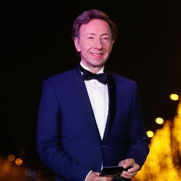 "Je dois faire attention. Je suis obligé de travailler, et sans doute encore longtemps, pour rembourser mes dettes. Je m'en suis mis beaucoup sur le dos." 

Stéphane Bern lors de l’émission "La grande soirée du 31 décembre de Paris" diffusée sur France 2 sur les Champs-Elysées à Paris, France, le 31 décembre 2024.  © Clovis-Tribeca/Bestimage