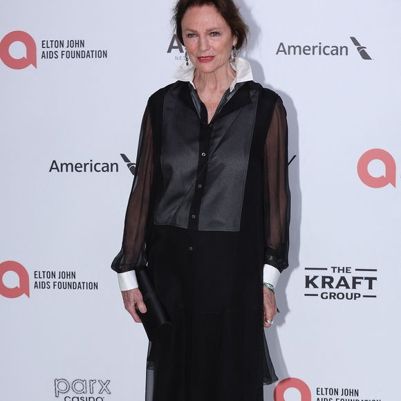 "Je pense que l'écart d'âge dans ce sens-là est voué à l'échec, mais qu'importe après tout, ça fait du bien d'être amoureux, même si cela ne dure pas !", avait-il confié à "Gala". 

Jacqueline Bisset à la soirée Elton John AIDS Foundation's en février 2025 en Californie @Photo Press Service / BESTIMAGE