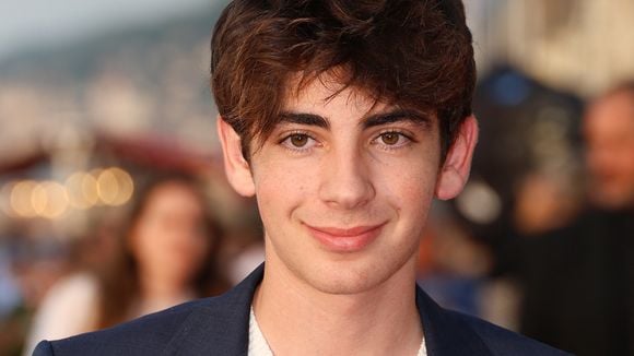 Première scène en France pour Léon : le fils de Patrick Bruel va faire la première partie d’une chanteuse qui rencontre un grand succès