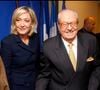 La première de ces femmes c'est, bien sûr, sa fille Marine Le Pen, qui l'a longtemps accompagné dans ses campagnes politiques avant de prendre sa succession.
Marine Le Pen et Jean-Marie Le Pen.