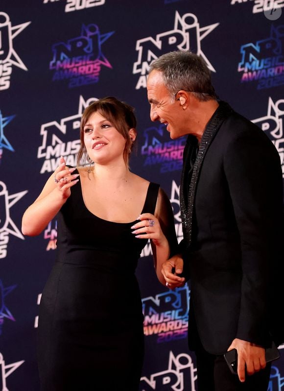 Marine et Nikos Aliagas au photocall de la 27ème édition des NRJ Music Awards au palais des Festivals de Cannes, le 31 octobre 2025. 

Photo : Dominique Jacovides / Bestimage