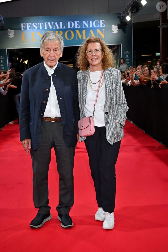 Costa Gravas et sa femme - Arrivées de la soirée de clôture de la 6ème édition du festival Cinéroman au cinéma Pathé Gare du Sud à Nice, France, le 5 octobre 2024.© Bebert-Jacovides/Bestimage