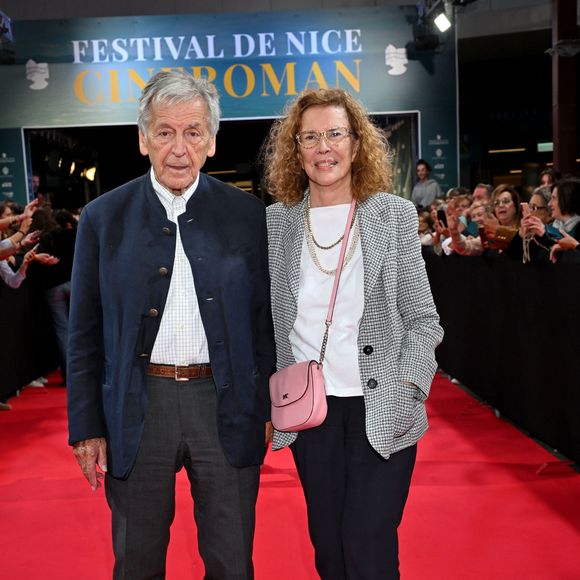 Costa Gravas et sa femme - Arrivées de la soirée de clôture de la 6ème édition du festival Cinéroman au cinéma Pathé Gare du Sud à Nice, France, le 5 octobre 2024.© Bebert-Jacovides/Bestimage