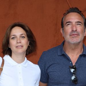Nathalie Péchalat et Jean Dujardin assistent aux Internationaux de France 2023 à Roland Garros le 11 juin 2023 à Paris, France. Photo by Nasser Berzane/ABACAPRESS.COM