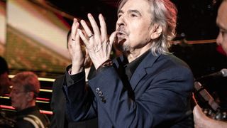 "J'aurais quitté Sophia pour elle" : Serge Lama déclare sa flamme à une grande chanteuse francophone, ils auraient pu être ensemble