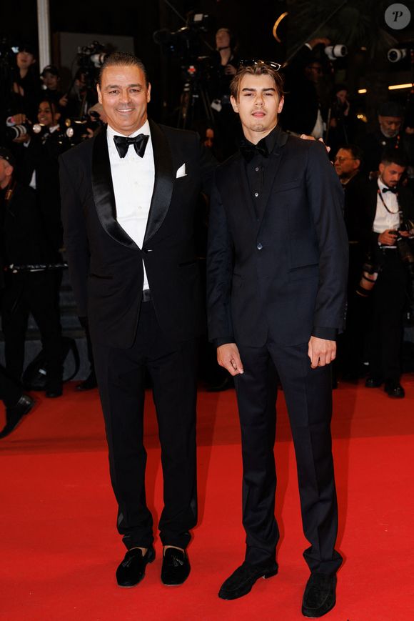 Milutin Gatsby et son fils Aleksandar Gatsby - Montée des marches du film " Diamond " lors du 79ème Festival International du Film de Cannes, le 19 mai 2026. © Jacovides-Moreau / Bestimage
