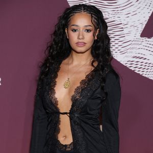 Son premier ouvrage, publié récemment, a rencontré un franc succès.

Léna Mahfouf (Léna Situations) au photocall du dîner de la 51ème cérémonie des César au Fouquet's à Paris, France, le 27 février 2026. © Denis Guignebourg/Bestimage