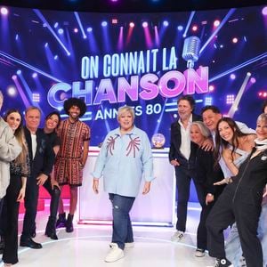 Le programme mise sur la nostalgie et rassemble différentes générations.
Exclusif - Julien Lepers, Philippe Risoli, Capucine Anav, Fabien Lecoeuvre, Delphine Wespiser, Gwendal Marimoutou, Laurence Boccolini, Christophe Carrière, Valérie Damidot, Silvia Notargiacomo, Lionel Tim, Isabelle Morini-Bosc, Jordan Deluxe, lors de l’enregistrement de l’emission "On Connait La Chanson Années 80", présentée par L.Boccolini et diffusée le 22 septembre 2026 sur W9, à Paris, France, le 9 avril 2026. © Jack Tribeca/Bestimage
