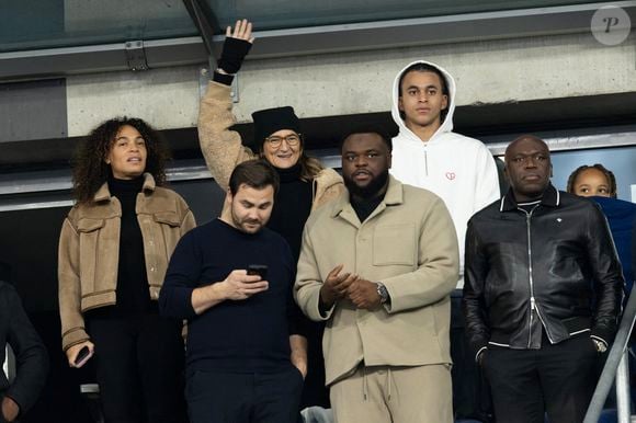 Famille Mbappé (Fayza Lamari, Wilfrid Mbappé, Ethan Mbappé) - Célébrités dans les tribunes du quart de finale de la Ligue des Nations de l'UEFA 2025 "France - Croatie (2-0 / tab 5-4)" au Stade de France à Saint-Denis le 23 mars 2025. © Cyril Moreau/Bestimage