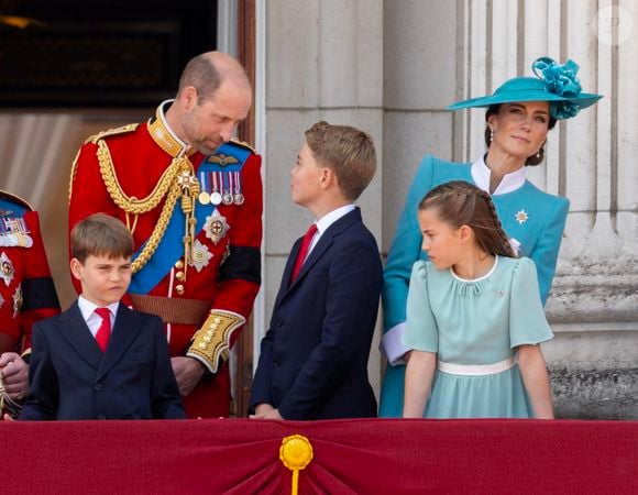 Les membres de la famille royale britannique au balcon de Buckingham Palace lors de la cérémonie Trooping the Colour à Londres, le 14 juin 2025.
© Goff Inf / Bestimage